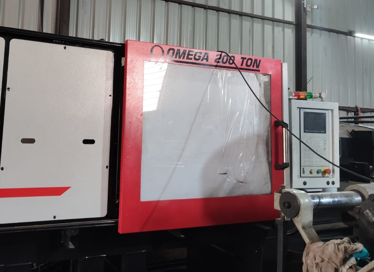 Ferromatic Milacron  Omega 200 TON